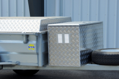 14. Aluminium Checker Plate Draw Bar Tool Box 