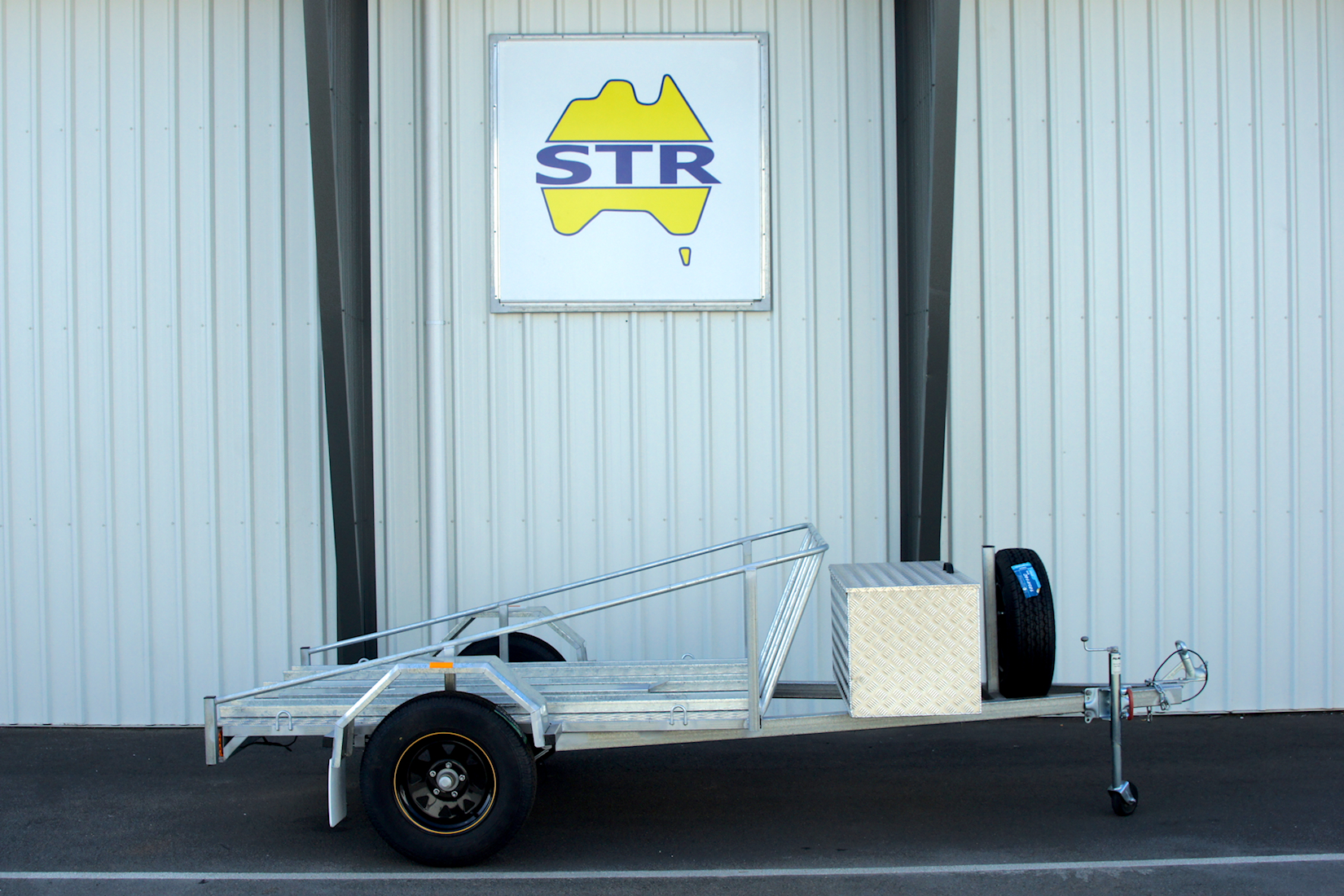 13. 2100 x 1500 Bike Trailer