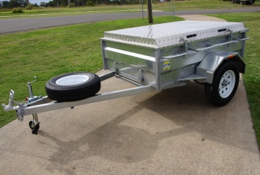 4. Box Trailer with Luggage Top