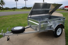 22. Box Trailer with Luggage Top