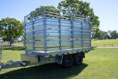 9. Flat Top Trailer with Cattle Crate